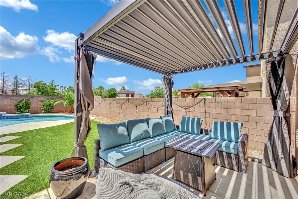 9267 Bluemist Falls, Las Vegas, NV 89123
