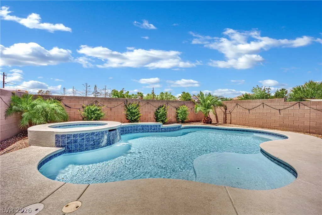 9267 Bluemist Falls, Las Vegas, NV 89123