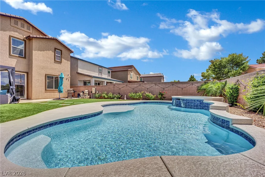 9267 Bluemist Falls, Las Vegas, NV 89123