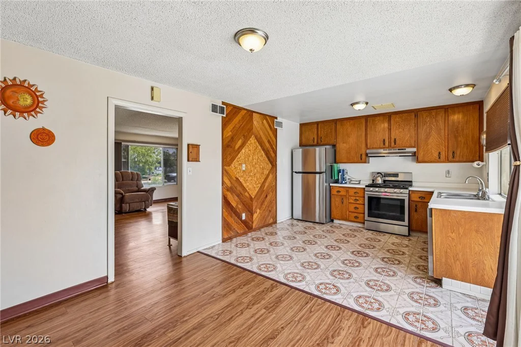 3300 Mary Ann, Las Vegas, NV 89101