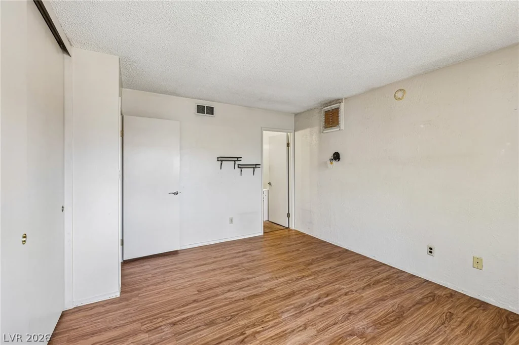 3300 Mary Ann, Las Vegas, NV 89101
