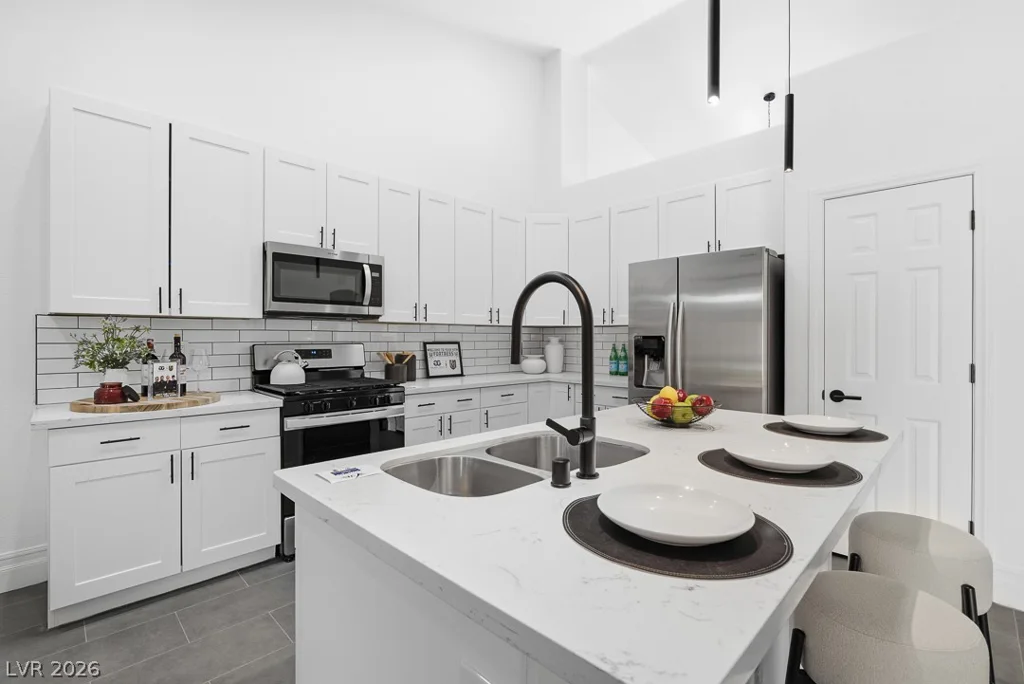 11208 Dell Cliffs, Las Vegas, NV 89144