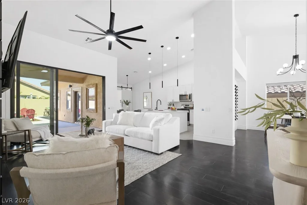 11208 Dell Cliffs, Las Vegas, NV 89144