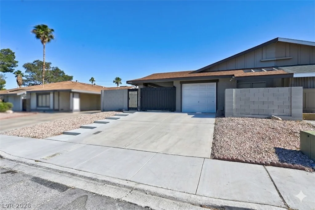 7005 Grassy Knoll, Las Vegas, NV 89147