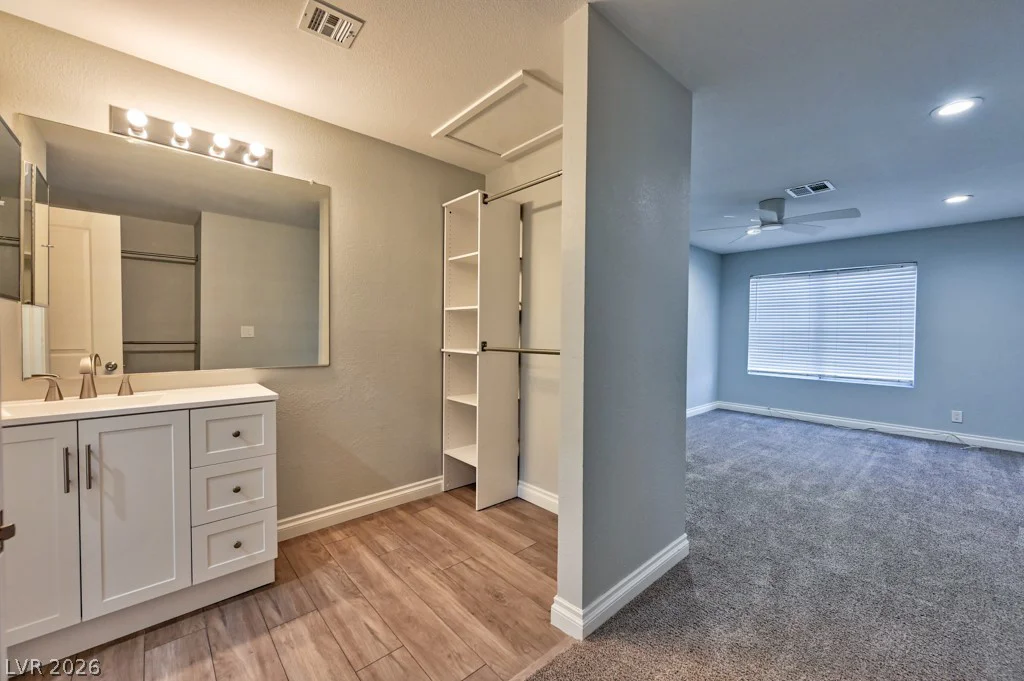 7005 Grassy Knoll, Las Vegas, NV 89147