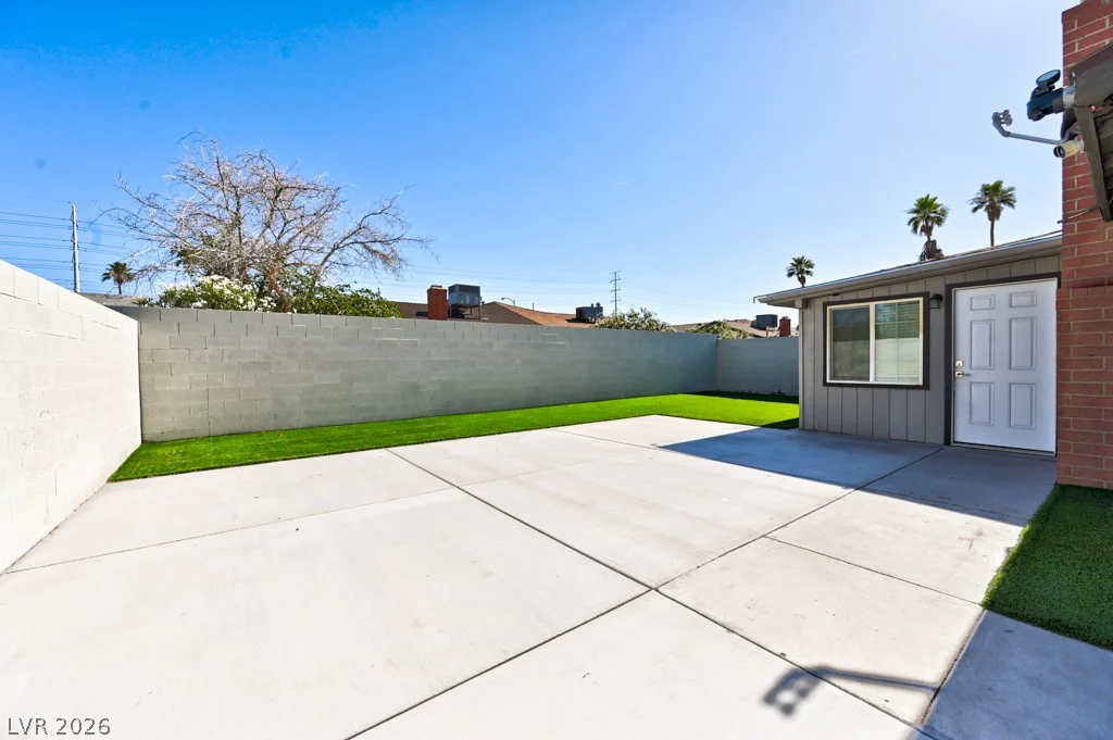 7005 Grassy Knoll, Las Vegas, NV 89147