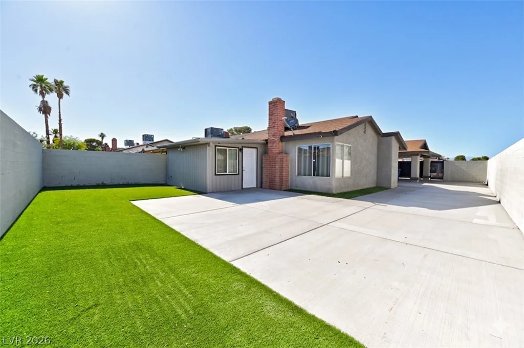 7005 Grassy Knoll, Las Vegas, NV 89147