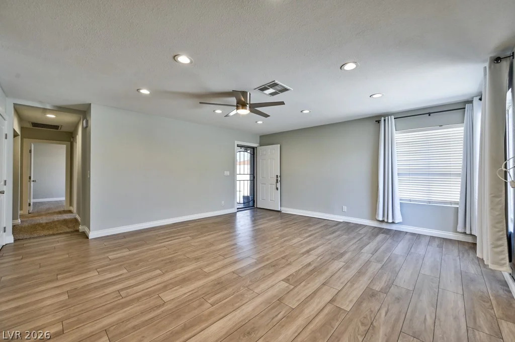 7005 Grassy Knoll, Las Vegas, NV 89147