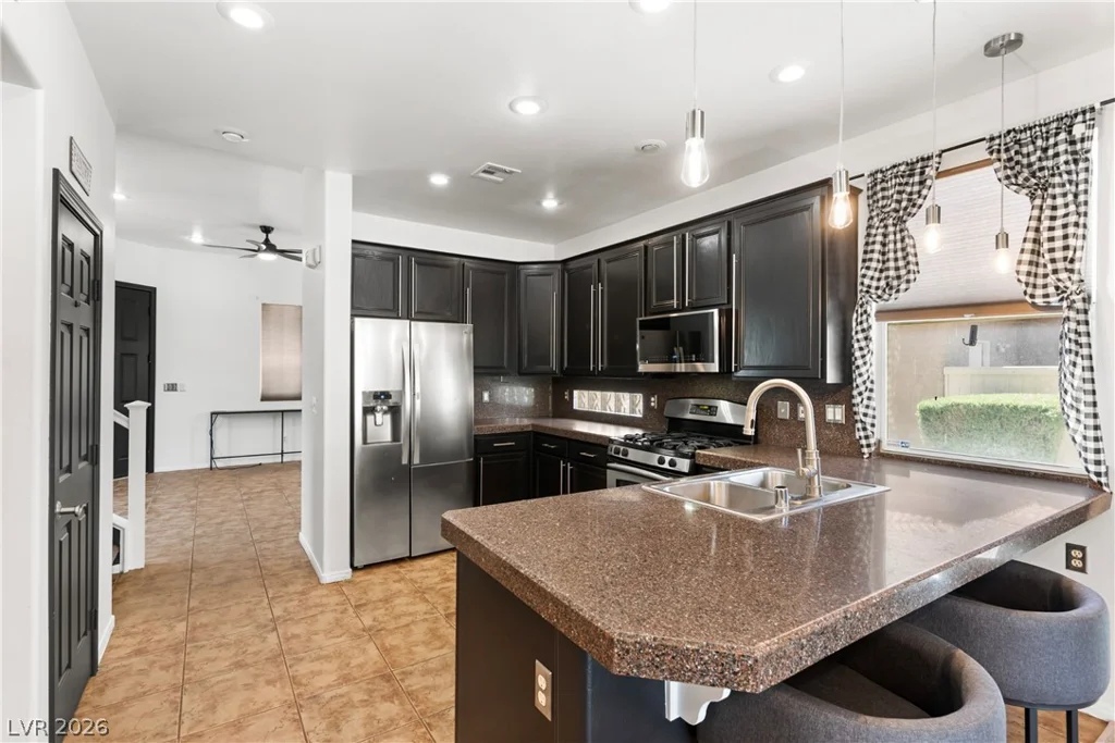 688 Canfield Point, Las Vegas, NV 89183