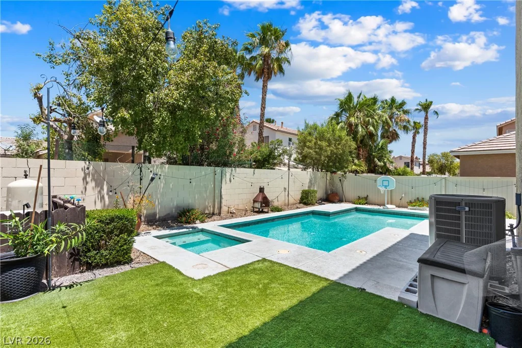 688 Canfield Point, Las Vegas, NV 89183