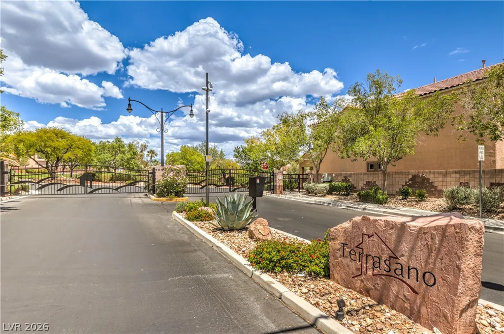 7638 LANI DAWN, Las Vegas, NV 89149