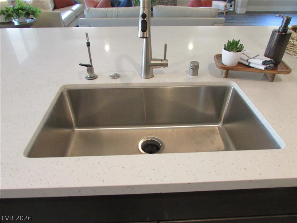 1007 FOX FALCON, Henderson, NV 89011