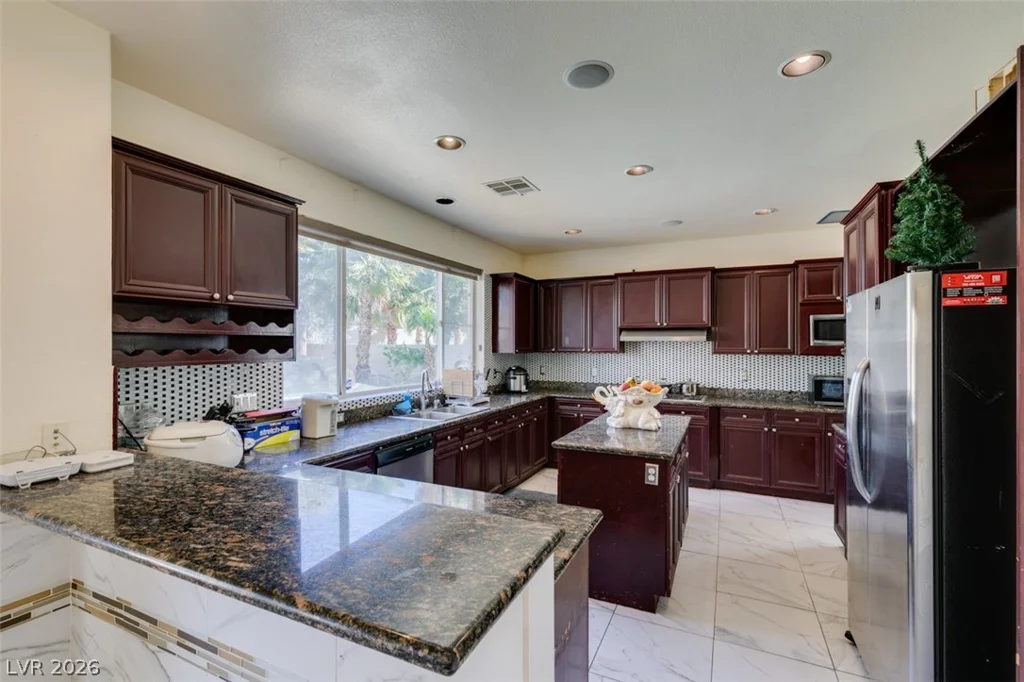10 Gulf Pines, Las Vegas, NV 89148