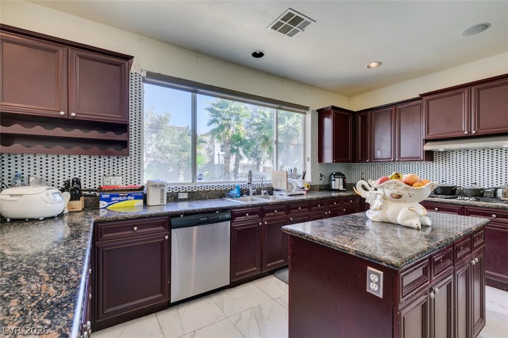 10 Gulf Pines, Las Vegas, NV 89148