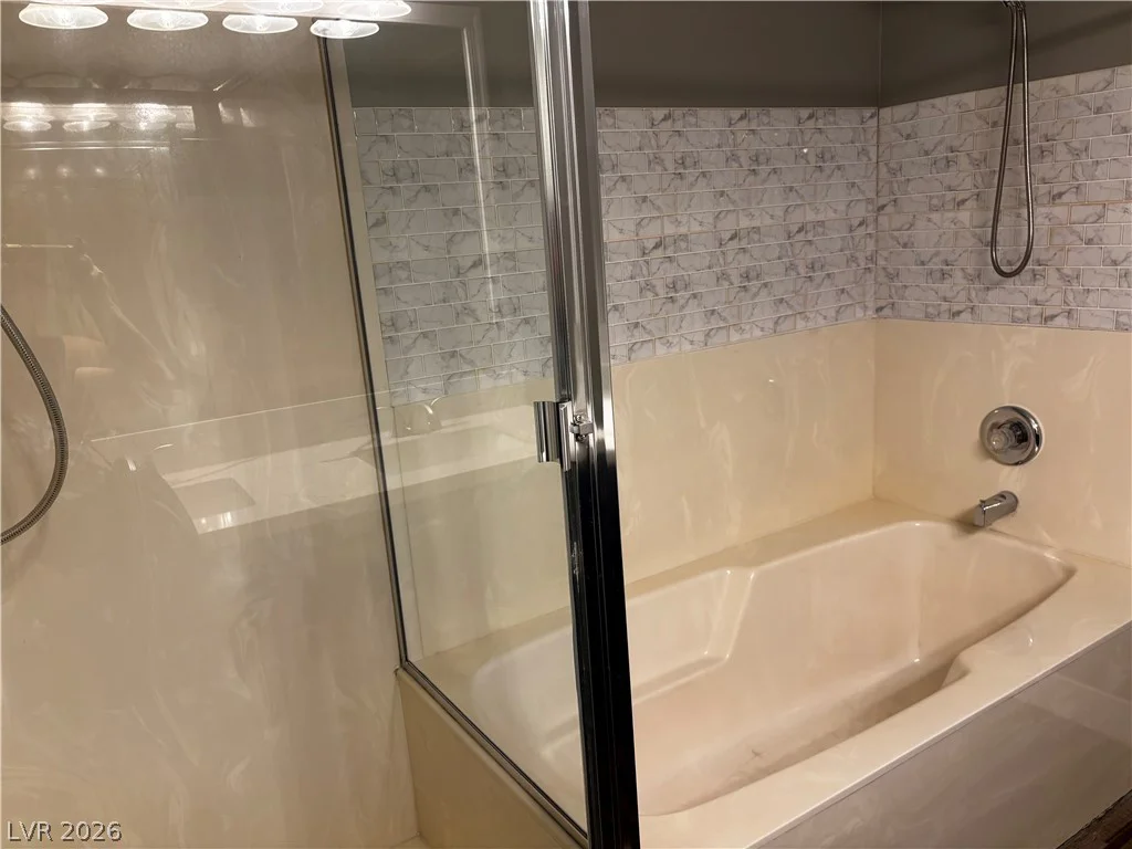 6453 Blue Blossom, Las Vegas, NV 89108