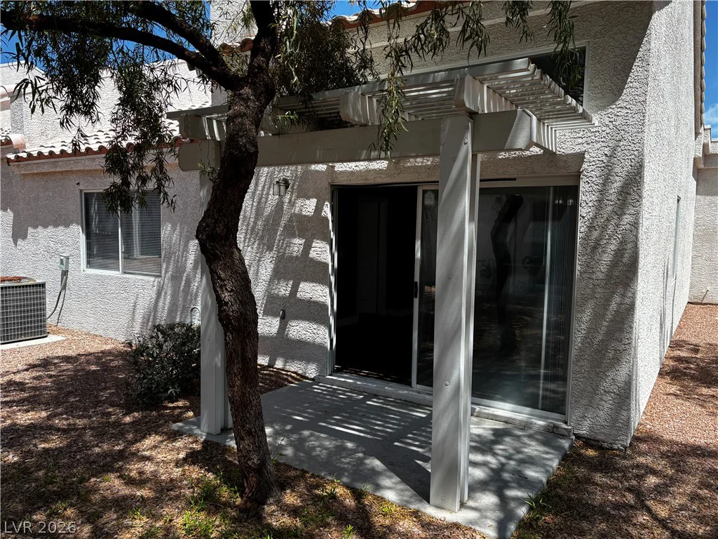 6453 Blue Blossom, Las Vegas, NV 89108