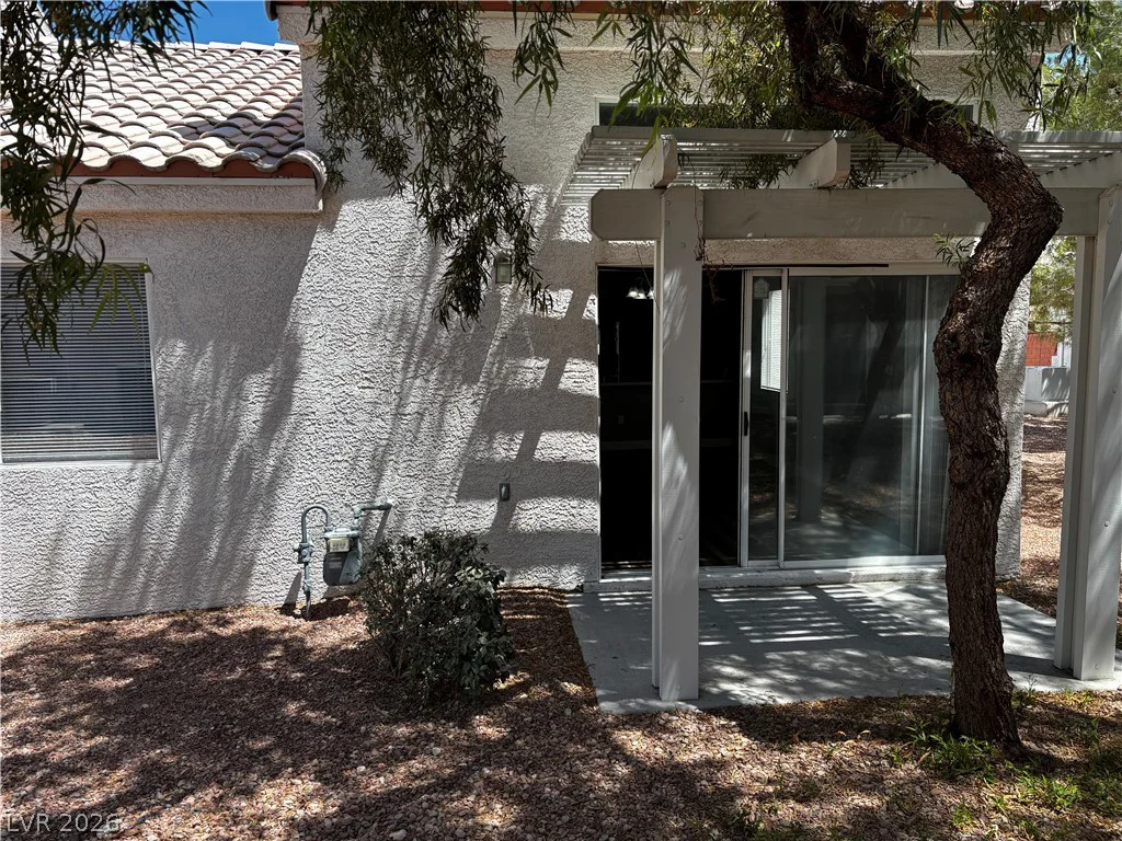 6453 Blue Blossom, Las Vegas, NV 89108