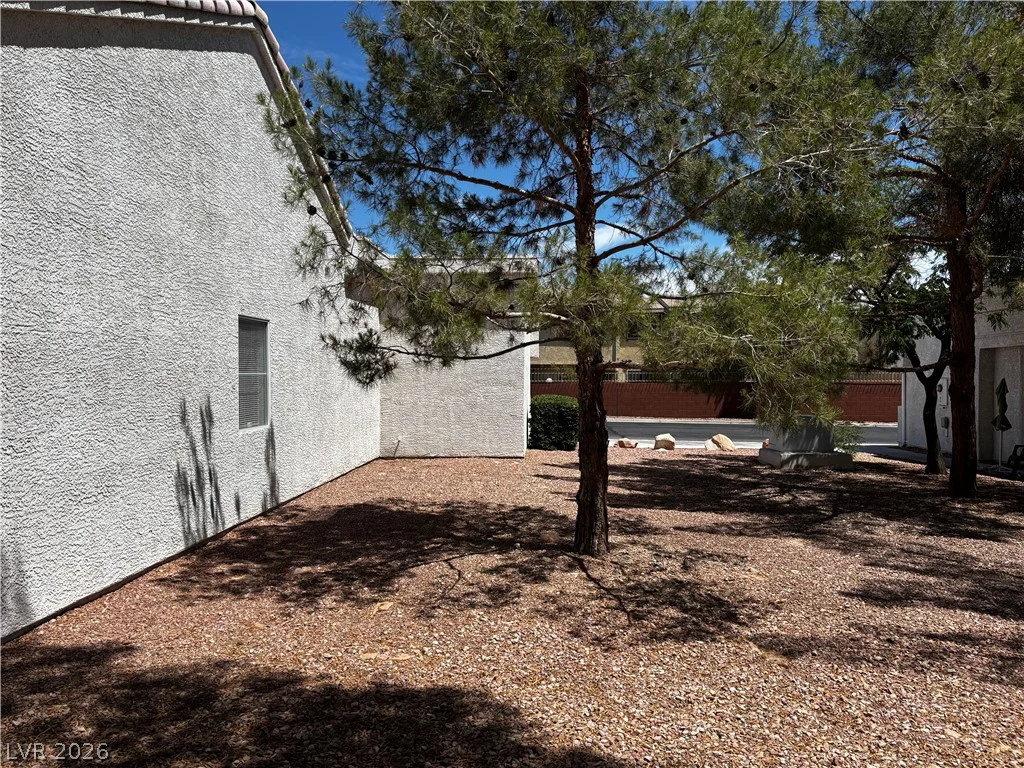 6453 Blue Blossom, Las Vegas, NV 89108