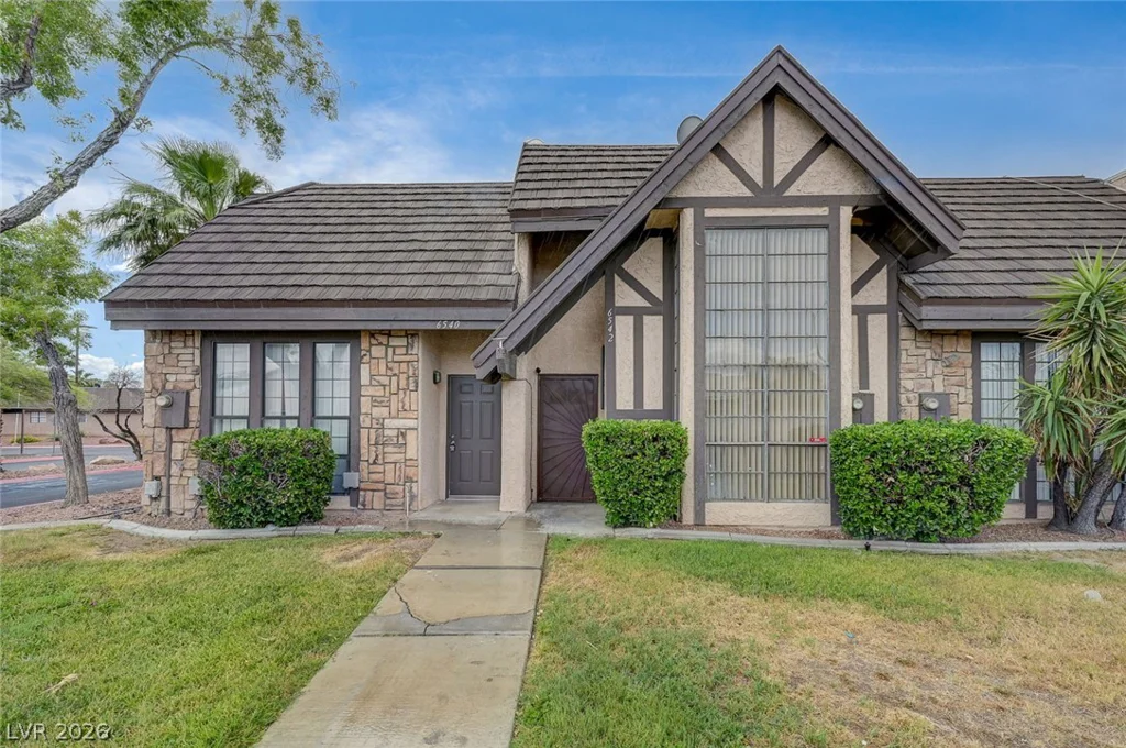 6542 Ironbark, Las Vegas, NV 89107