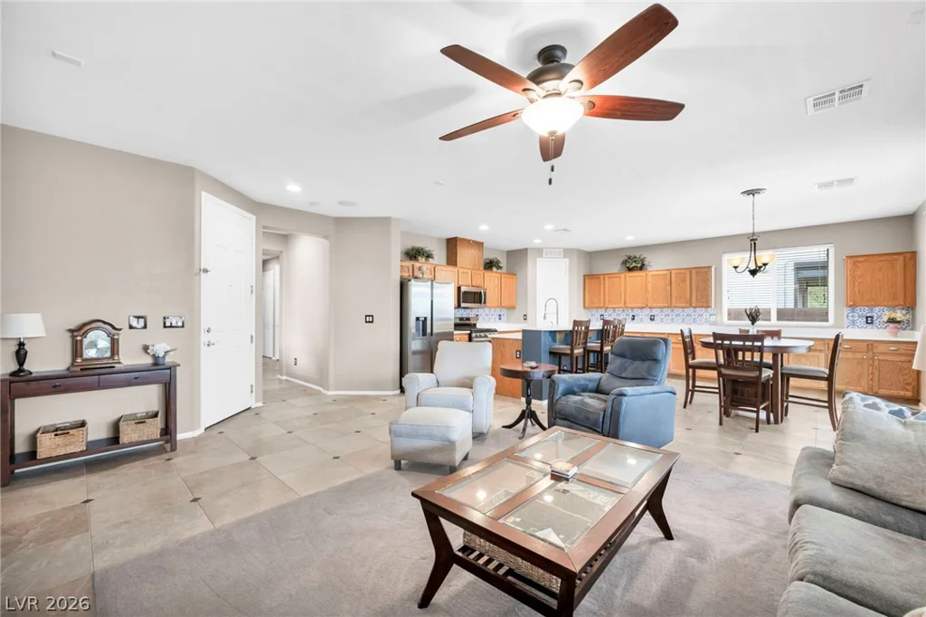 1080 Robin Leaf, Las Vegas, NV 89138