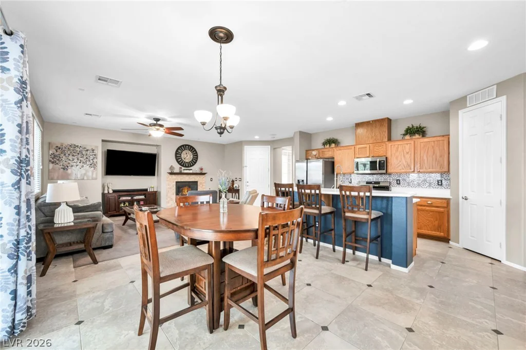 1080 Robin Leaf, Las Vegas, NV 89138