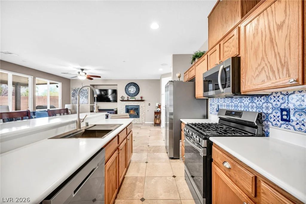 1080 Robin Leaf, Las Vegas, NV 89138