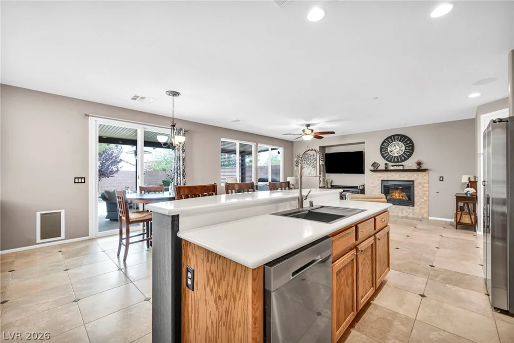 1080 Robin Leaf, Las Vegas, NV 89138