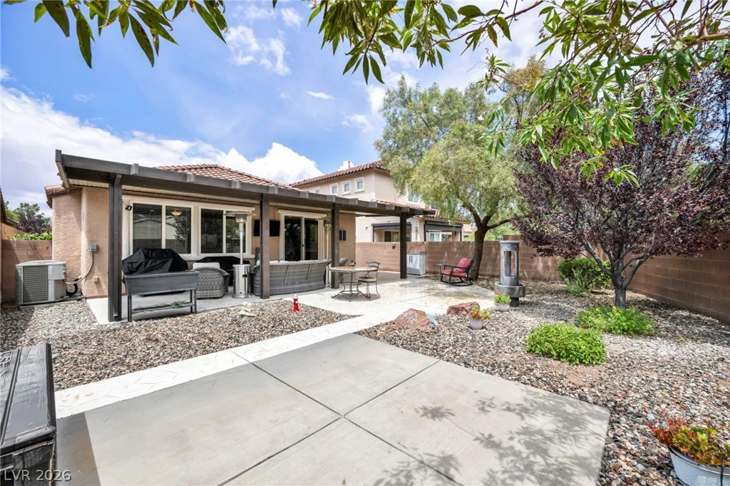 1080 Robin Leaf, Las Vegas, NV 89138