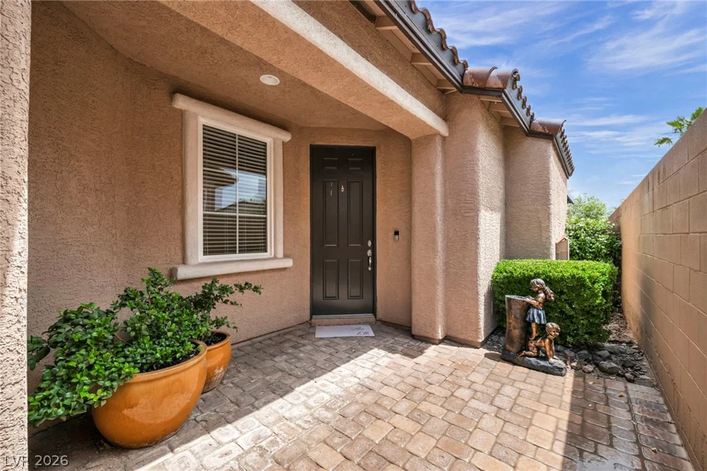1080 Robin Leaf, Las Vegas, NV 89138