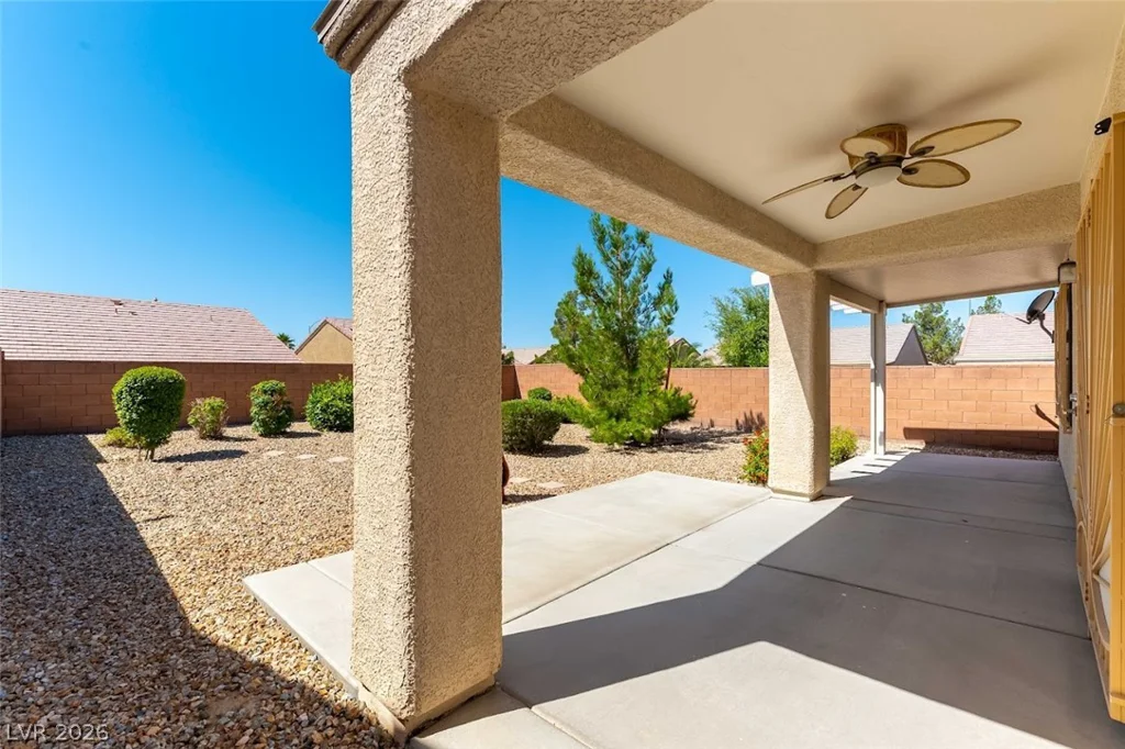 2113 Crake, North Las Vegas, NV 89084