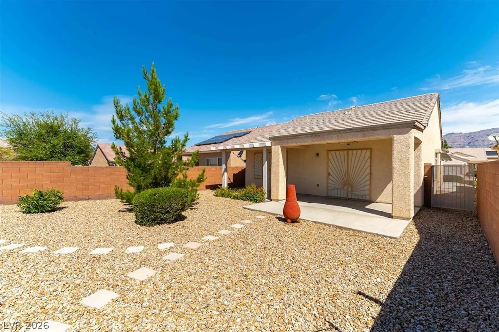 2113 Crake, North Las Vegas, NV 89084