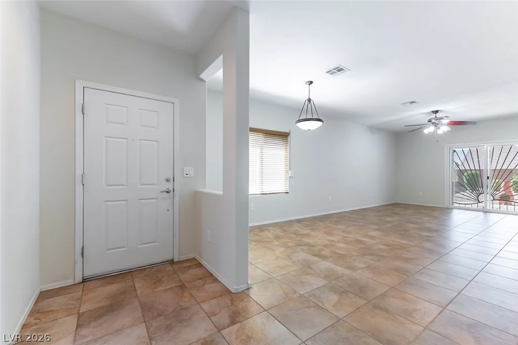 2113 Crake, North Las Vegas, NV 89084