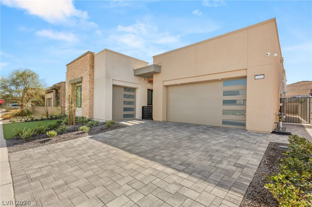 11041 Concord Valley, Las Vegas, NV 89135