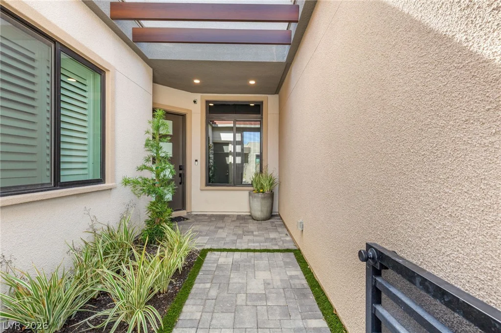11041 Concord Valley, Las Vegas, NV 89135