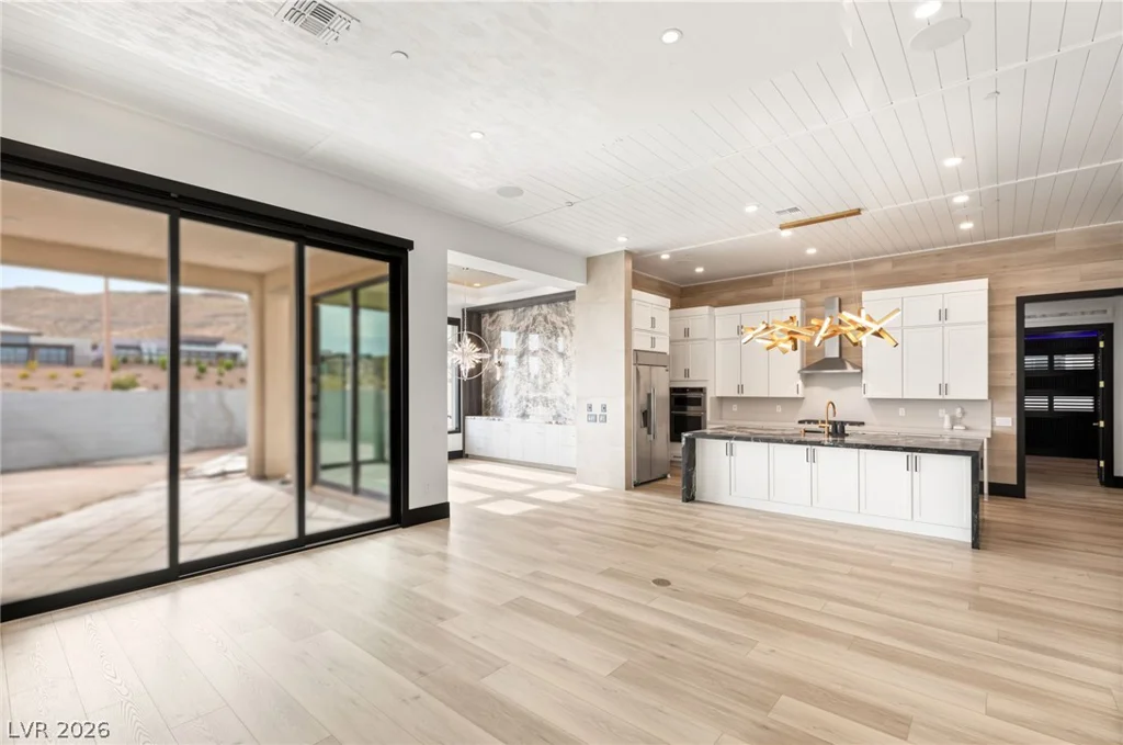 11041 Concord Valley, Las Vegas, NV 89135