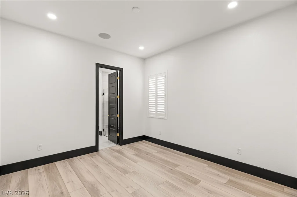 11041 Concord Valley, Las Vegas, NV 89135