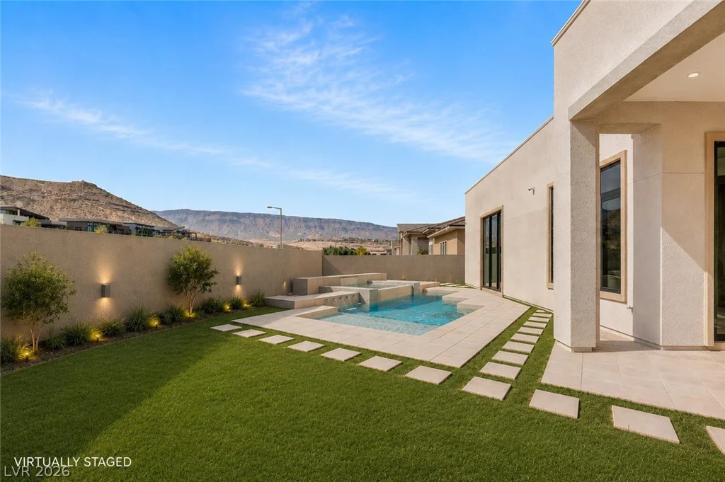 11041 Concord Valley, Las Vegas, NV 89135