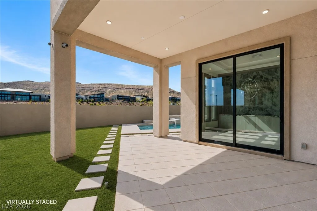 11041 Concord Valley, Las Vegas, NV 89135