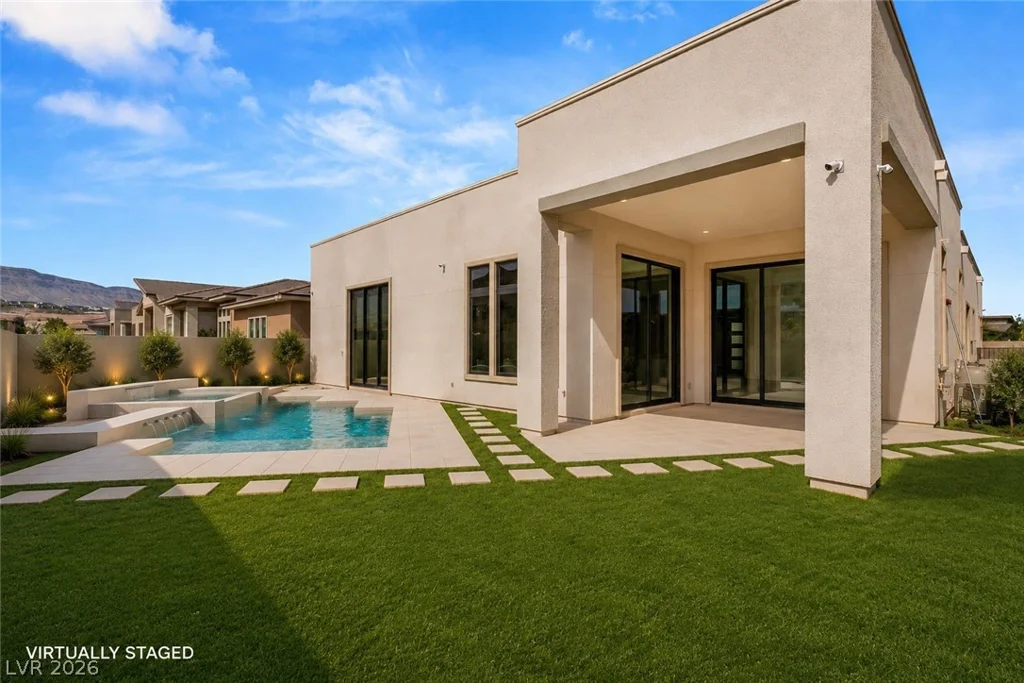 11041 Concord Valley, Las Vegas, NV 89135
