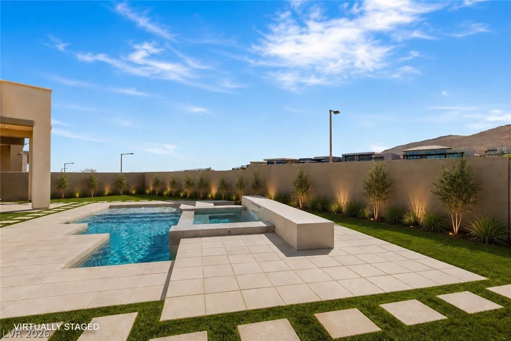11041 Concord Valley, Las Vegas, NV 89135