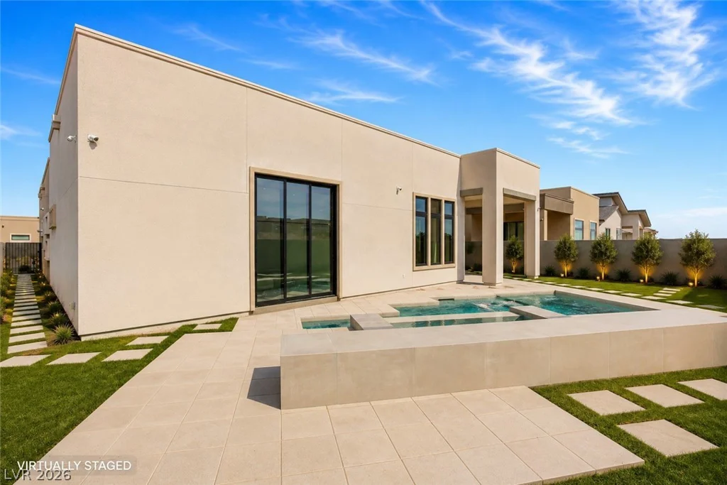 11041 Concord Valley, Las Vegas, NV 89135