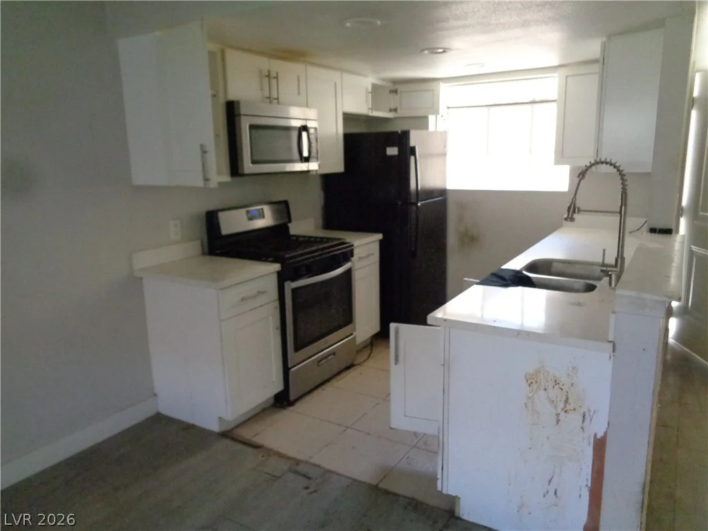 3016 Saint George, North Las Vegas, NV 89030