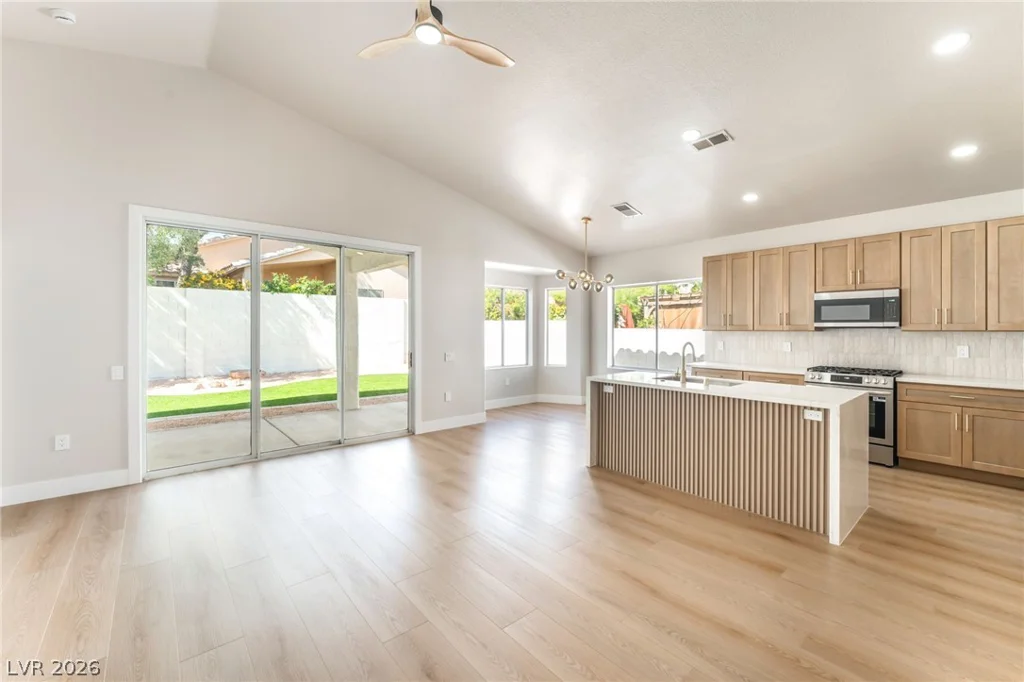 8417 Bay Crest, Las Vegas, NV 89128