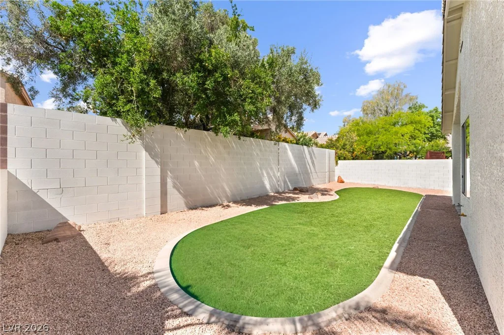 8417 Bay Crest, Las Vegas, NV 89128