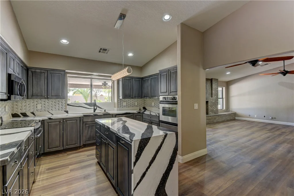 187 Ebb Tide, Las Vegas, NV 89123