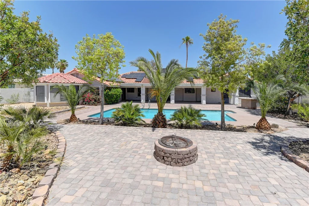 187 Ebb Tide, Las Vegas, NV 89123