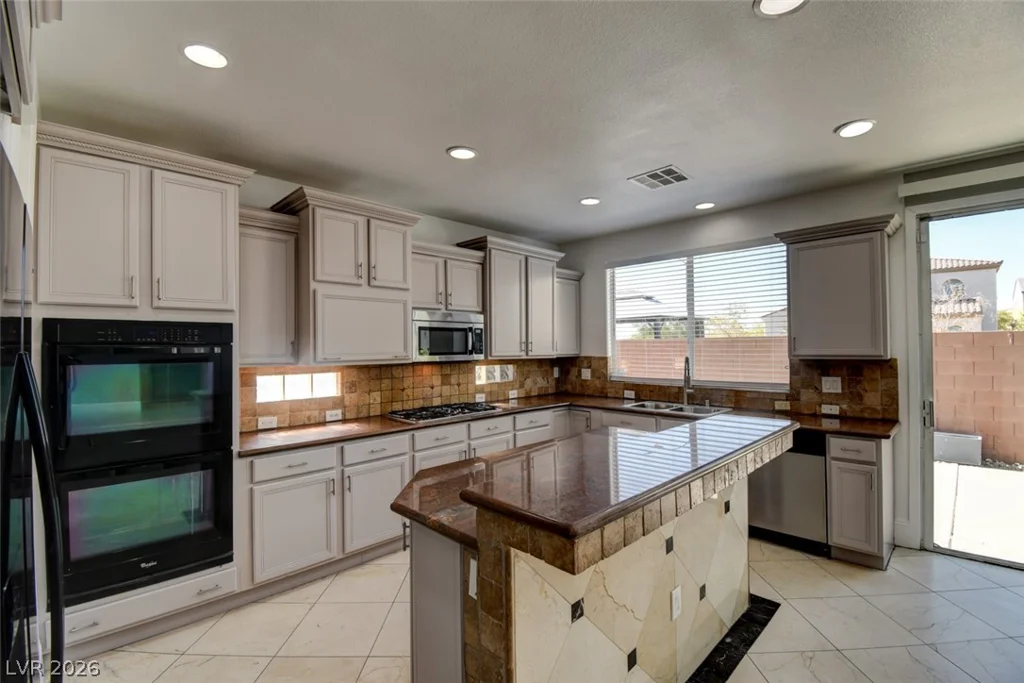 9003 Greek Palace, Las Vegas, NV 89178