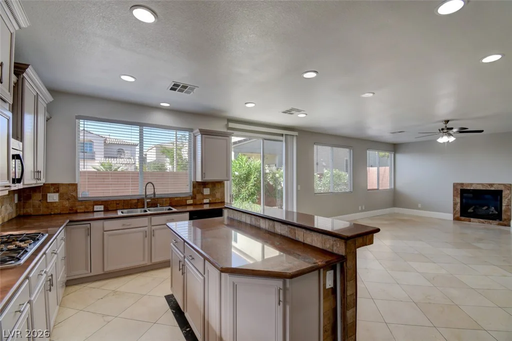 9003 Greek Palace, Las Vegas, NV 89178