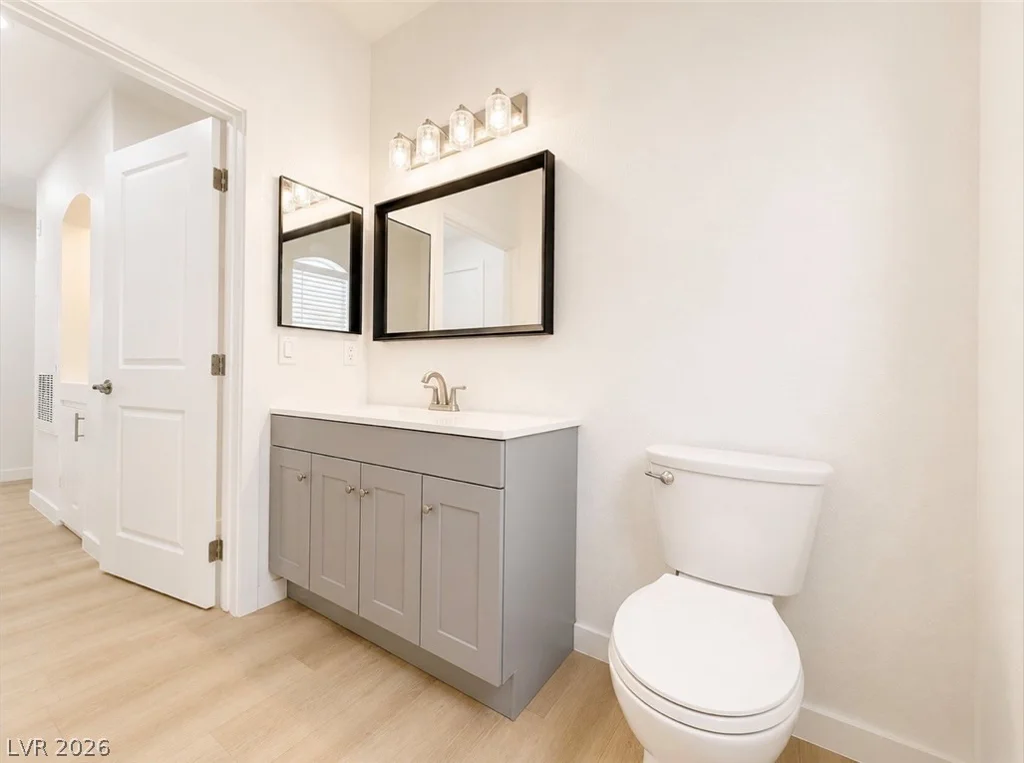 5415 Harmon, Las Vegas, NV 89103