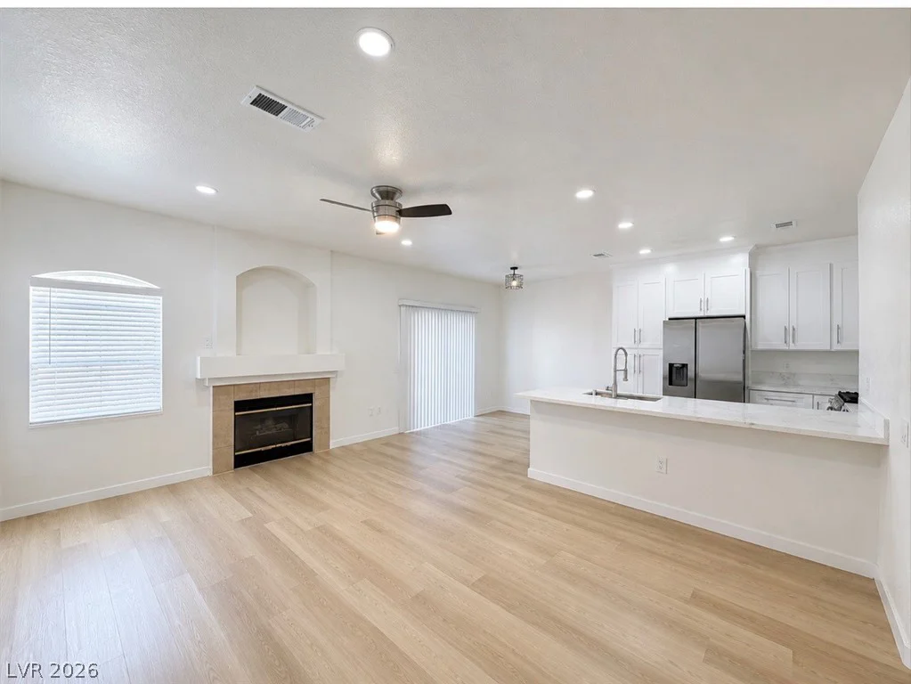 5415 Harmon, Las Vegas, NV 89103